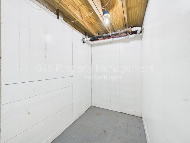 Building Photo - 4206 Vineyard Rd