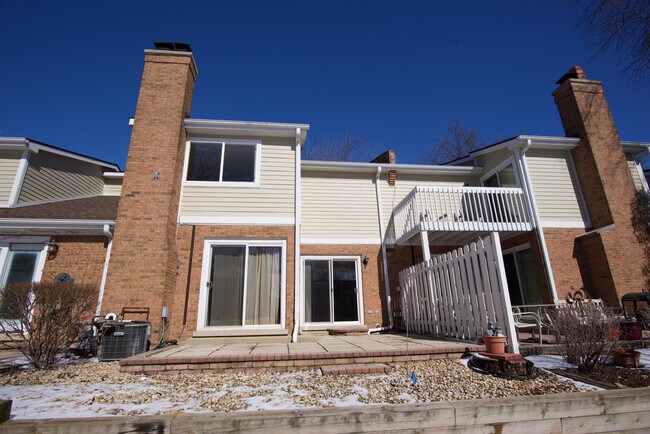 Building Photo - 253 W Golfview Terrace