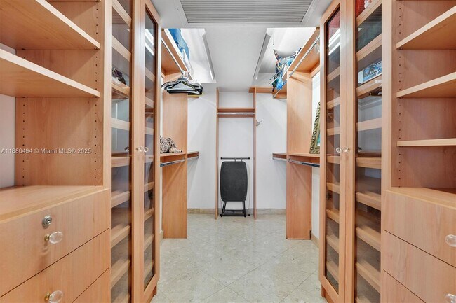 Building Photo - 5555 Collins Ave
