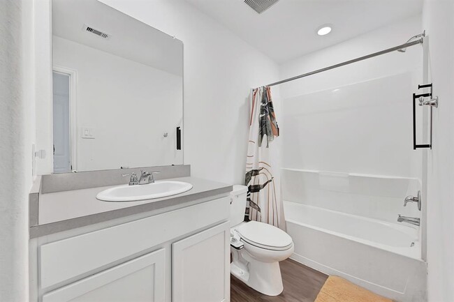 Building Photo - 18122 Rockvine Dr