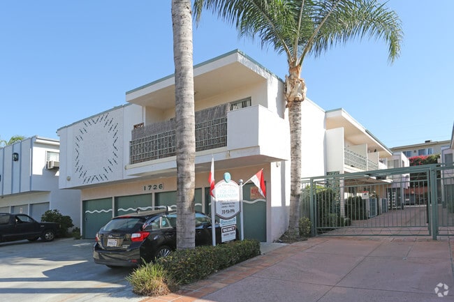 Building Photo - 1730 S Barrington Ave