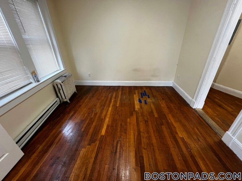 Building Photo - 55 Park Dr