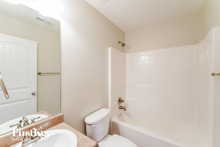 Building Photo - 150 Briar Ridge Ln