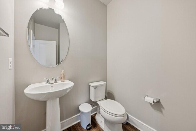 Building Photo - 101 Milvian Wy SE