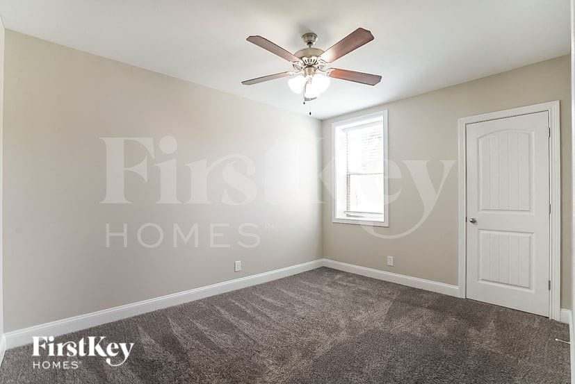 Building Photo - 1315 Golden Eagle Way
