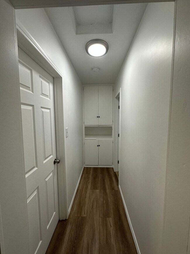 Building Photo - Maclay, 13222-13226