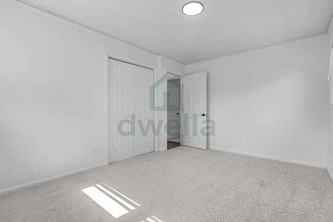 Building Photo - 3-Bedroom (1.5 Baths) Fully Renovated Rental Home in a PRIME Location! Only 6 minutes to Downtown...