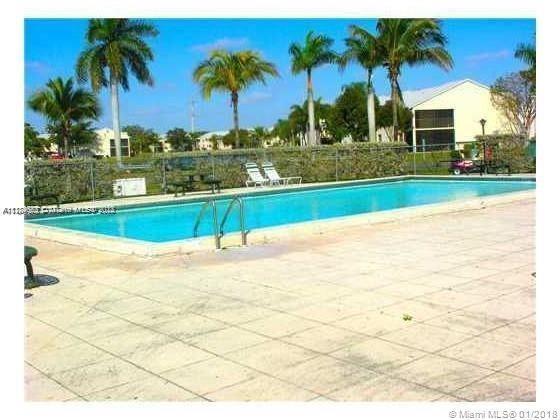 Building Photo - 1042 Adams Ave