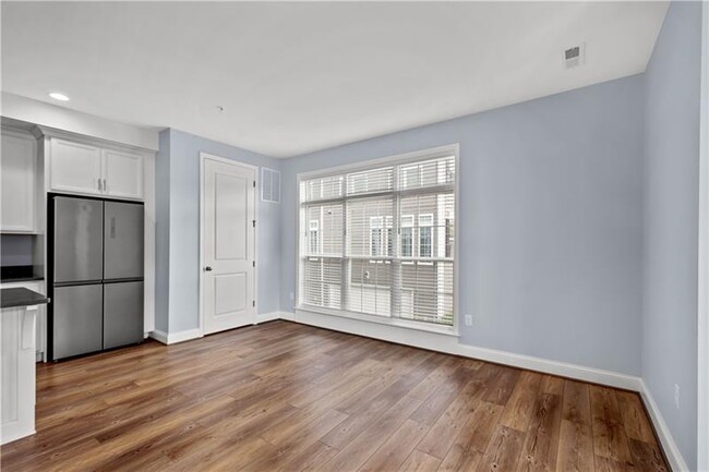 Building Photo - 2116 Westcott Ln