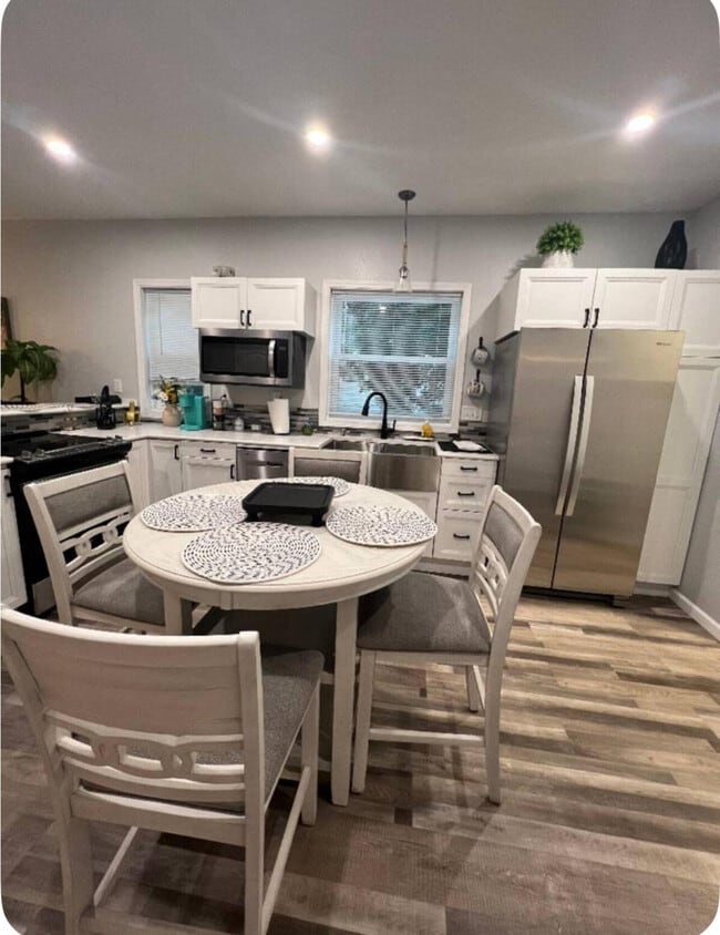 Building Photo - 3171 S 9th St