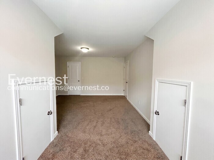 Building Photo - 2760 Sparrowgap Trl