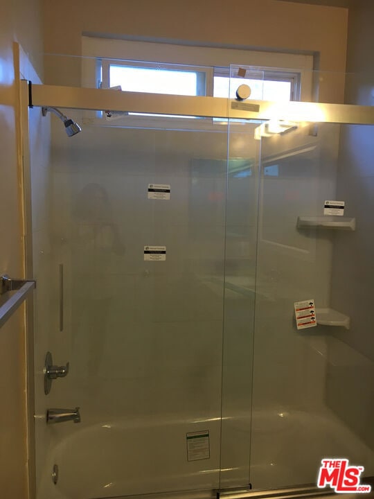 Building Photo - 1128 Rexford Dr