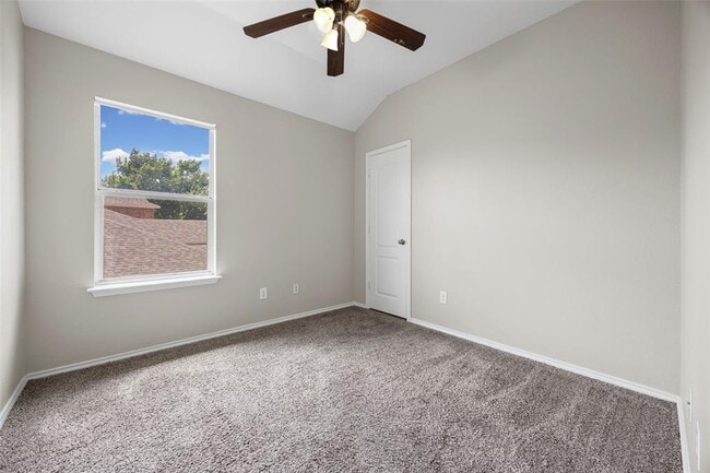 Building Photo - 20521 Farm Pond Ln