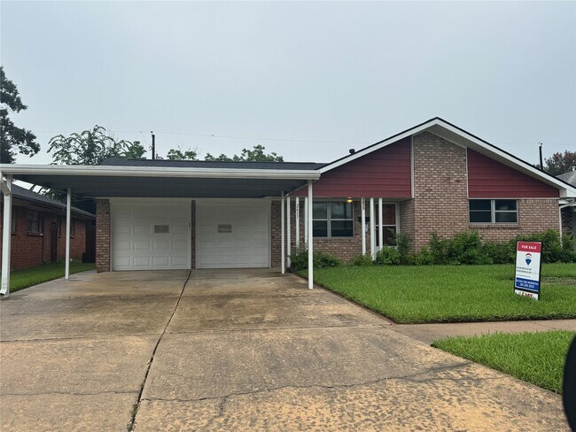 Building Photo - 2611 Prairie Ave