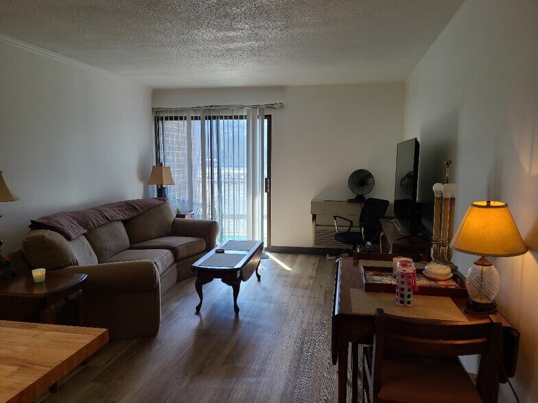 remodeled - 2100 Kanawha Ave SE