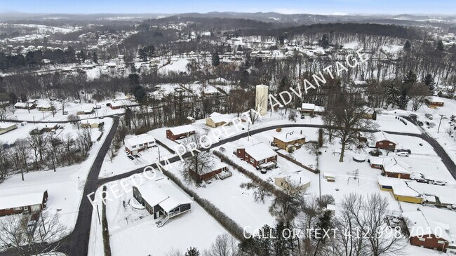 Building Photo - 25 Ridge Dr