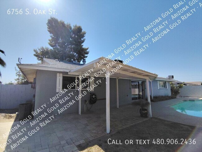 Building Photo - 6756 S Oak St