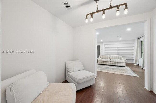 Building Photo - 3490 William Ave