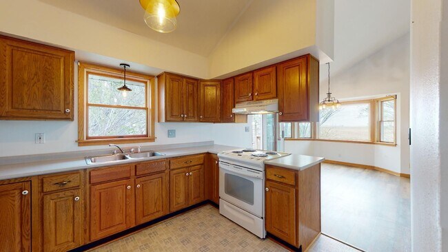 Building Photo - Beautiful Acreage