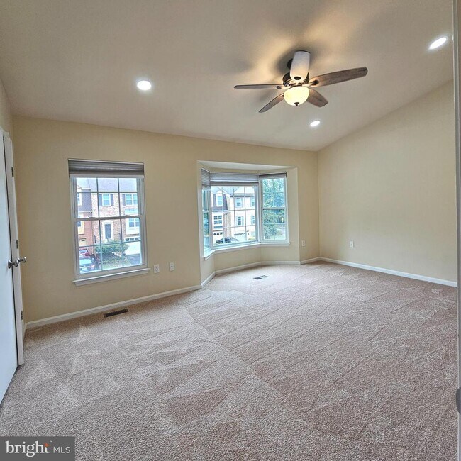 Building Photo - 7811 Wintercress Ln