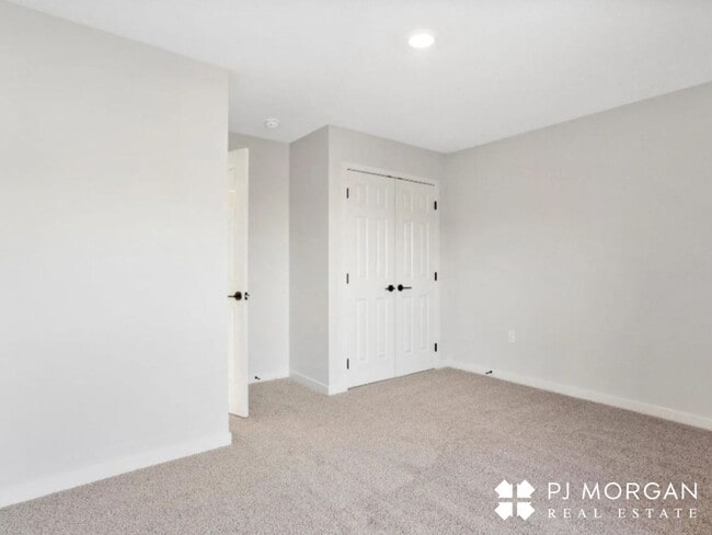 Building Photo - Sleek. Spacious. Sophisticated.