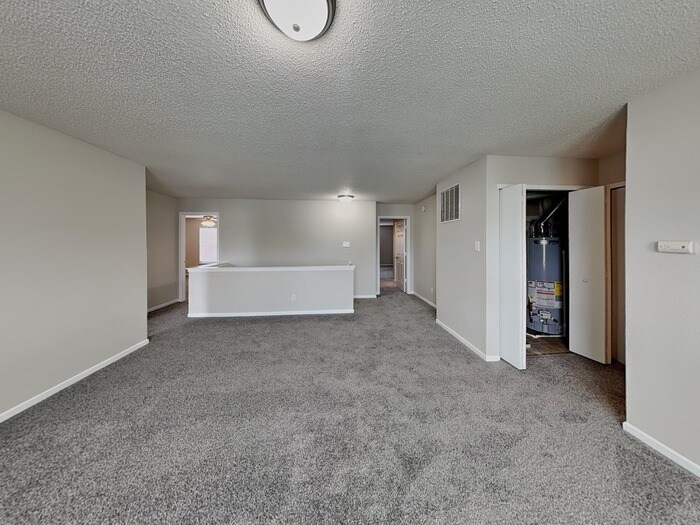 Building Photo - 9207 Wandflower Dr