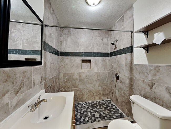 Building Photo - 2911 Ryan Ave