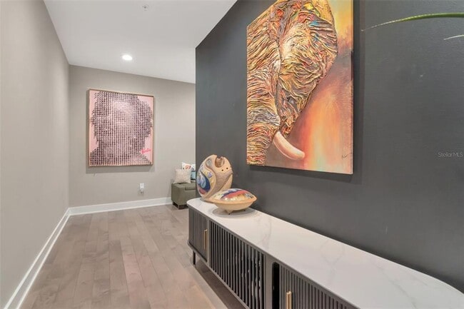 Building Photo - 1120 E Kennedy Blvd