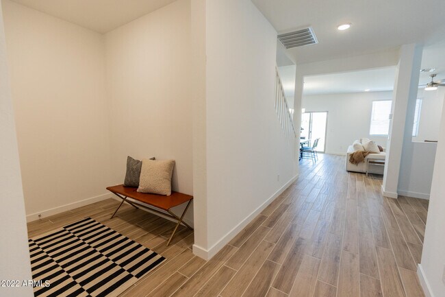 Building Photo - 17024 W Alice Ave