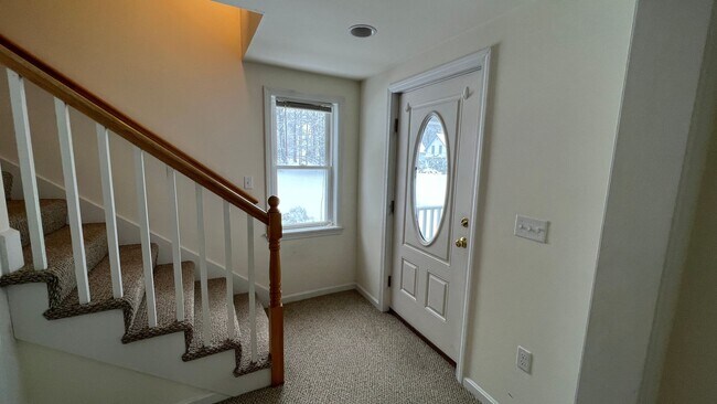 Building Photo - Conventional Style 3 BR Single Family Home...