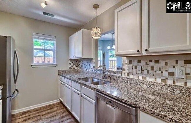 Building Photo - 196 Ivy Square Dr