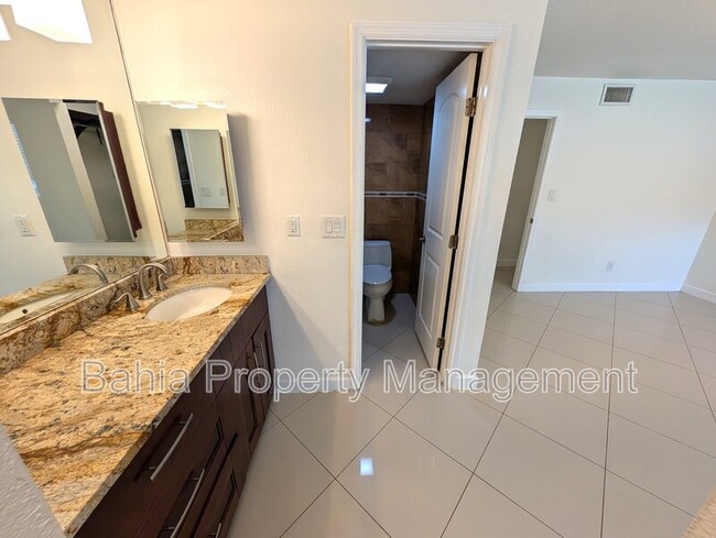 Building Photo - 7512 Dolonita Dr