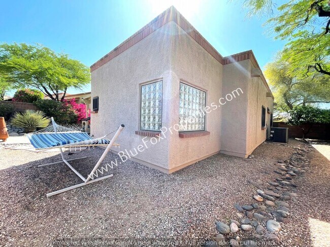 Building Photo - 5449 N Cres Ridge Dr