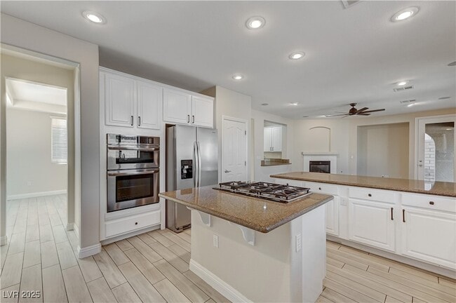 Building Photo - 536 Puenta Del Rey St