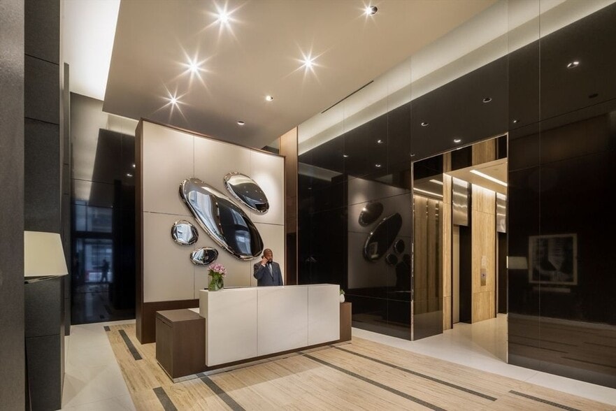 Primary Photo - Stunning Lulury One Bedroom @ 277 FIFTH AV...