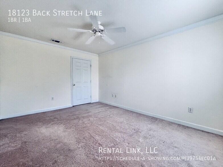 Building Photo - 18123 Back Stretch Ln