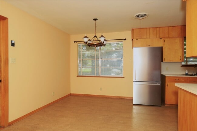 Building Photo - 1603 Avenue D