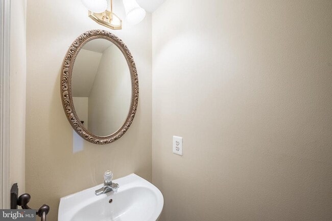Building Photo - 5920 Terrapin Pl