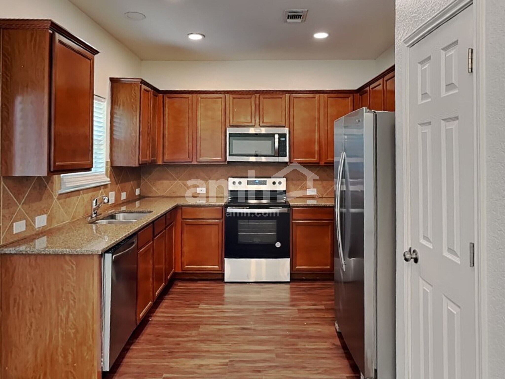 Building Photo - 412 Saddlehorn Way