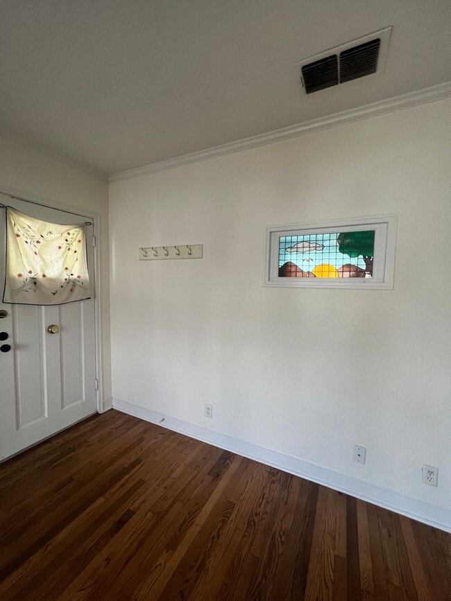 Building Photo - Two Bedroom Remodel in Rosedale Neighborhood