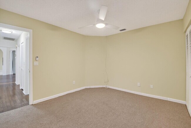 Building Photo - 8081 Cassia Dr
