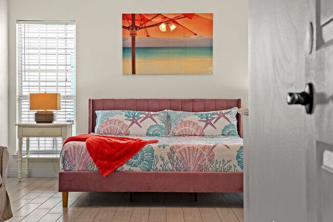 Building Photo - 4431 Luke Ave