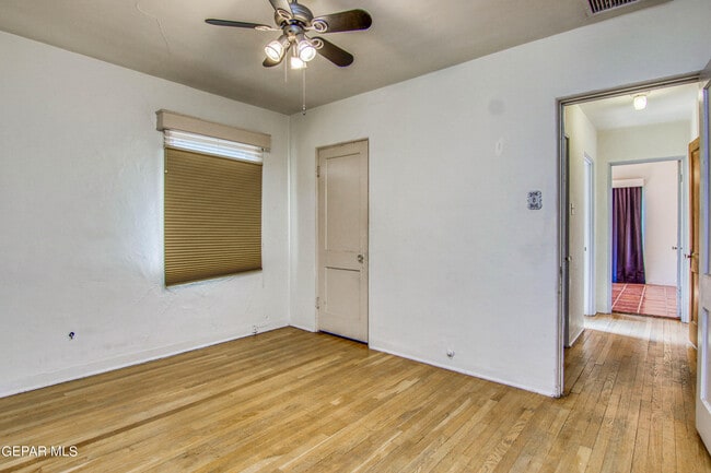 Building Photo - 801 McKelligon Dr
