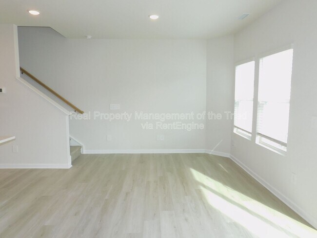 Building Photo - 221 Still Pasture Ln