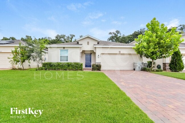 Building Photo - 805 Panical Dr