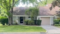 Building Photo - 957 A Heritage Hls