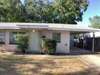 Building Photo - 3/1  - 1/2 DUPLEX LOCATED IN LEESBURG