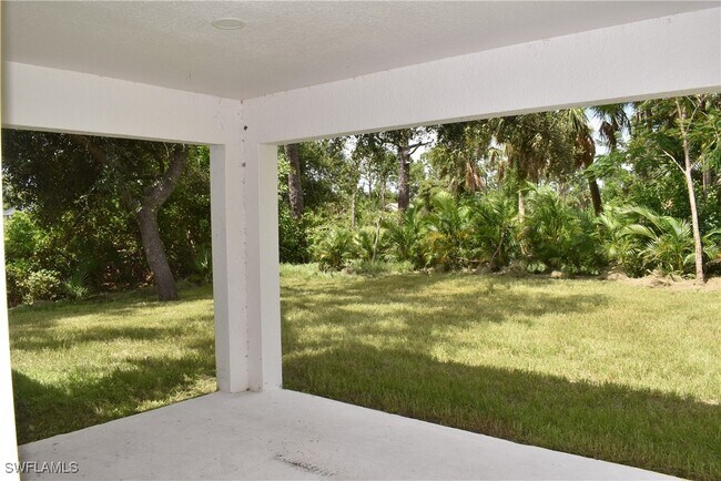 Building Photo - 212 Antis Dr