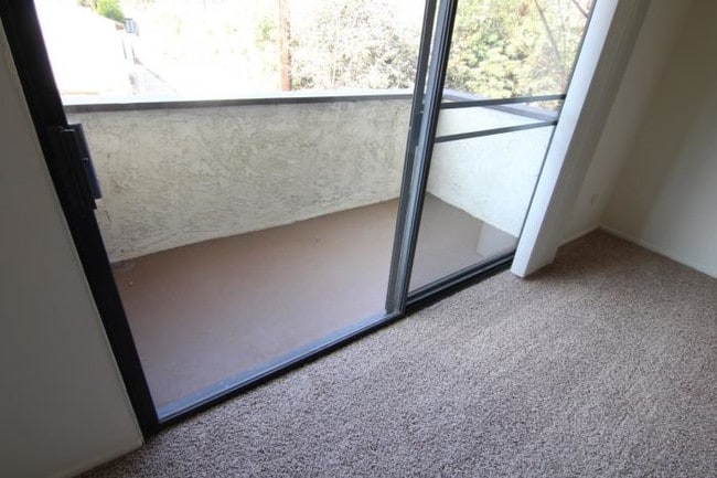 Building Photo - 2 bedroom in Studio City CA 91604