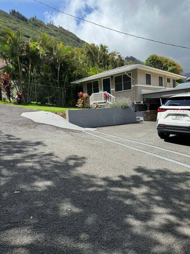 Building Photo - 2871 Manoa Rd